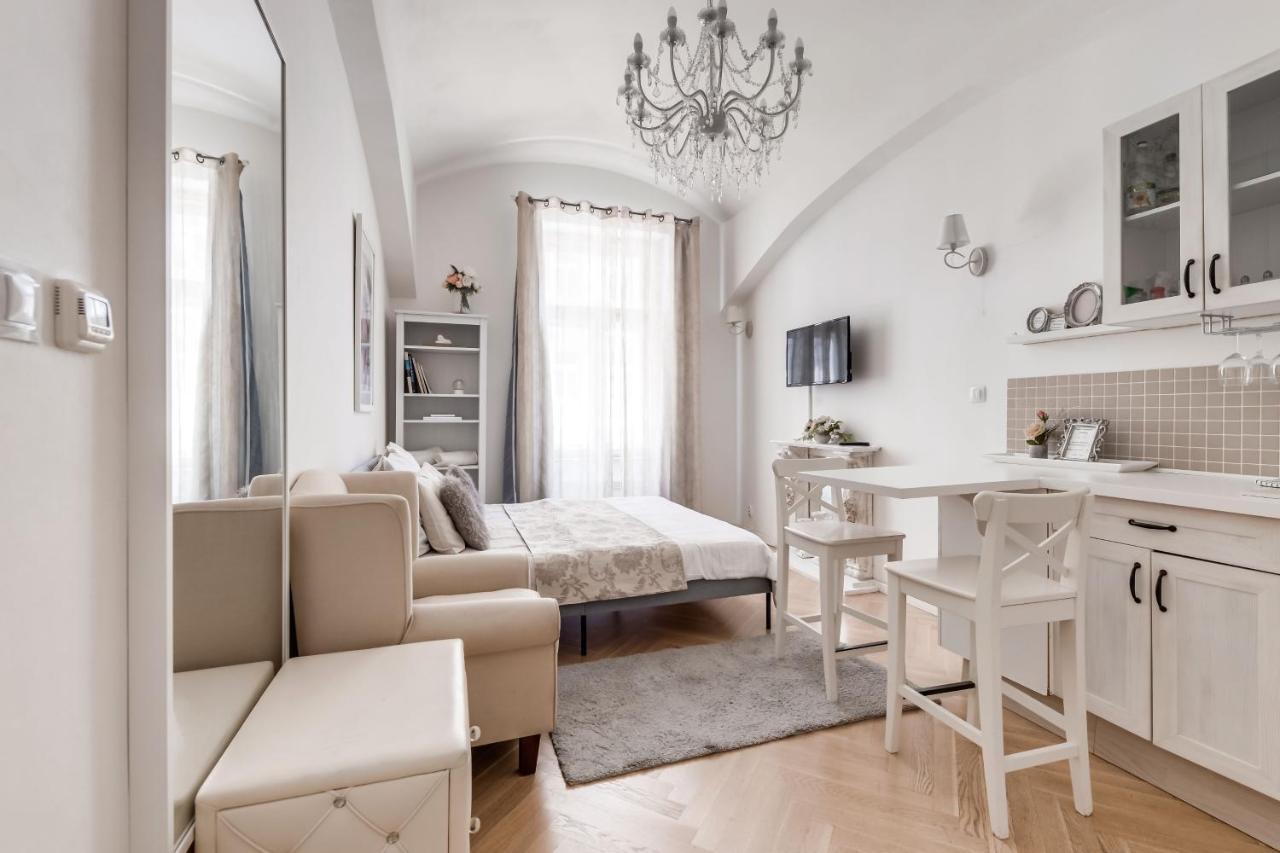 Apartments With The Lions Πράγα Εξωτερικό φωτογραφία
