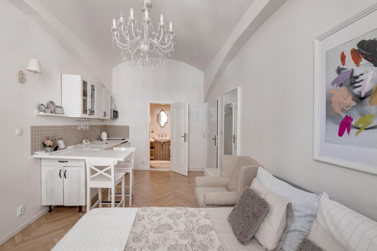 Apartments With The Lions Πράγα Εξωτερικό φωτογραφία
