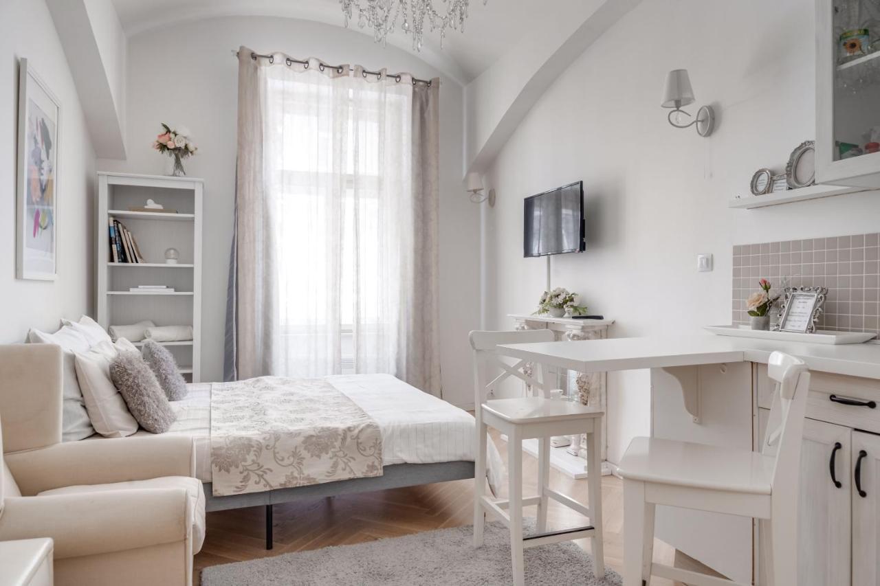 Apartments With The Lions Πράγα Εξωτερικό φωτογραφία
